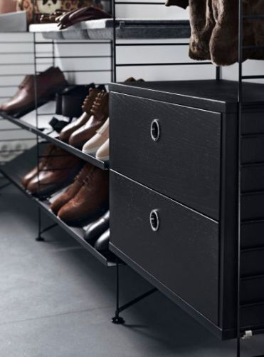 String Furniture Schrank mit zwei Schubladen 78 x 42 x 30 cm – Esche schwarz gebeizt