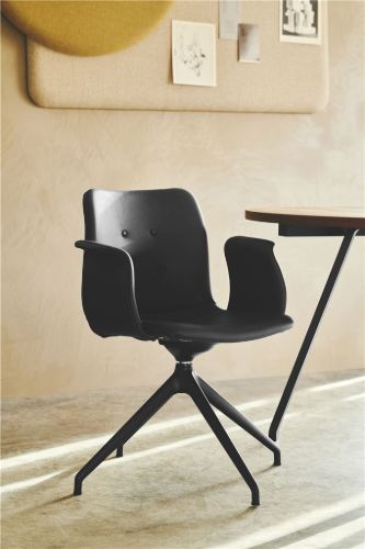 Bent Hansen Primum Dynamic Sessel SH: 46 cm – Schwarz pulverbeschichteter Stahl/Zenso 2 Cognac-Leder 223
