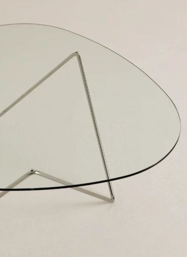 GUBI Pedrera Couchtisch 106 x 86 x 38 cm – Chromgestell