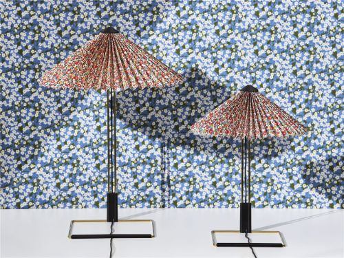 HAY x Liberty Matin Tischlampe Limited Edition H: 52 cm – Poliertes Messing/Betsy Ann von Liberty