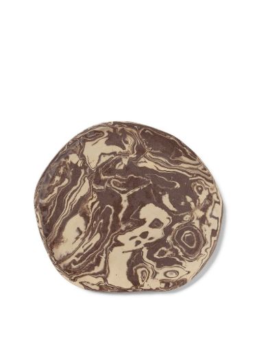Ferm Living Ryu Platte B: 34 cm – Sand/Braun