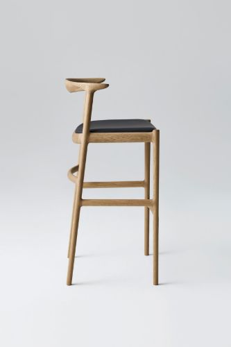 Bernstorffsminde Møbelfabrik Bridge Barhocker SH: 75 cm – Geseifte Eiche/Schwarzes Leder