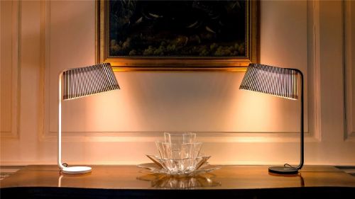 Secto Design Owalo 7020 Tischlampe H: 50 cm - Walnuss