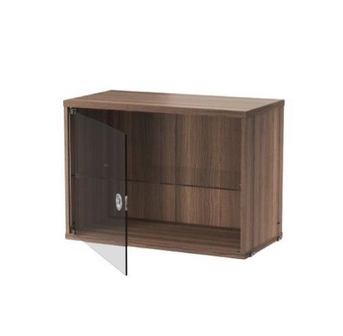 String Furniture Vitrine mit Schwingglastür 58 x 42 cm – Walnuss