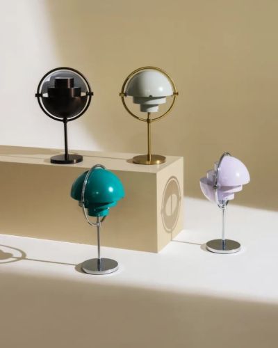 GUBI Multi-Lite Tragbare Lampe H: 30 cm - Chrom/Blasslila