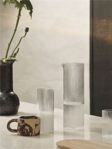 Ferm Living Ripple Wasserkrug H: 25,5 cm - Klar