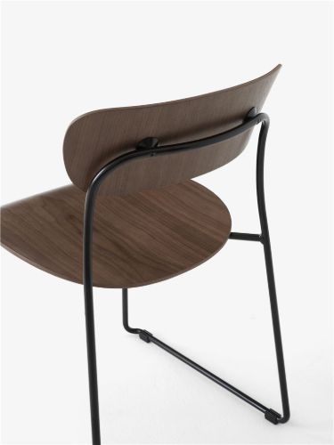 &Tradition Pavilion AV51 Beistellstuhl SH: 46 cm - Lackiertes Walnussholz