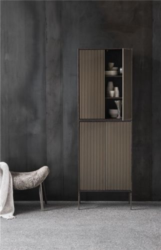 Vipp 675 Chimney Hero 4 Schrank H: 180,5 cm - Dunkle Eiche/Marmor