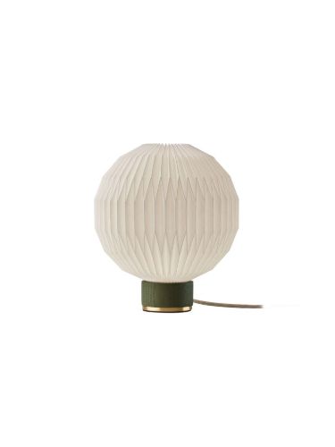 Le Klint 375 Limited Edition Green Classic Bordlampe Small H: 25 cm - Papirskærm/Grøn Eg