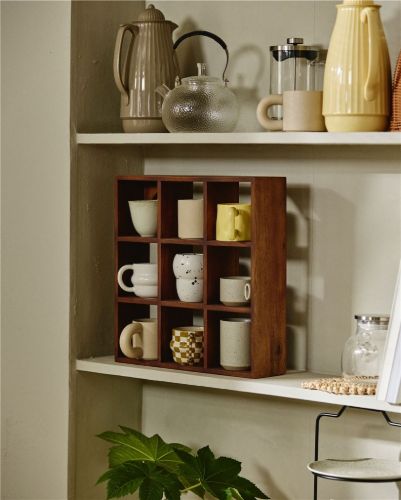 Nordal Edgy Ossa Tassenregal Klein 40x40 cm - Lackiertes Mangoholz