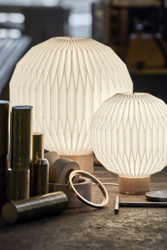 Le Klint 375 Tischlampe Klein Ø: 22 cm - Papier