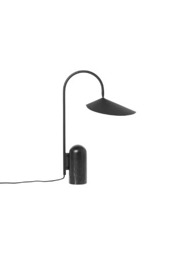 Ferm Living Arum Tischlampe H: 50 cm - Schwarz