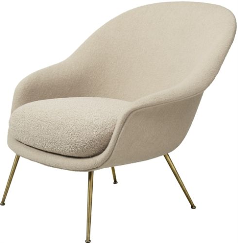 GUBI Bat Lounge Chair mit niedriger Rückenlehne SH: 39 cm – Gestell aus antikem Messing/Harfe 020
