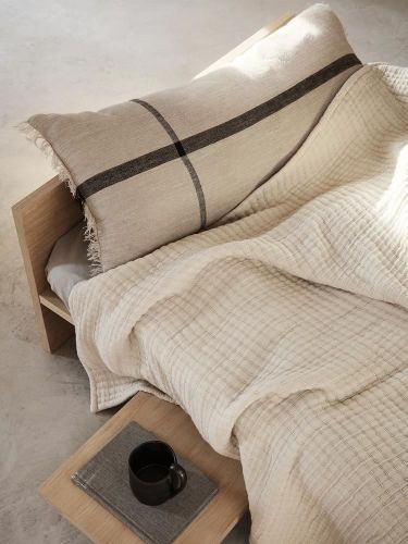 Ferm Living Daze Tagesdecke – 240 x 250 cm – Sand