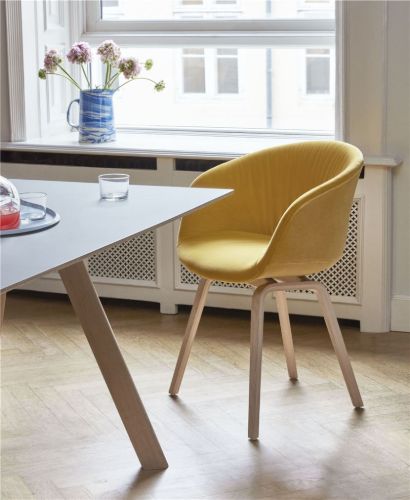HAY AAC 23 Soft About A Chair SH: 46 cm – Lackiertes Eichenfurnier/Lola-Gelb