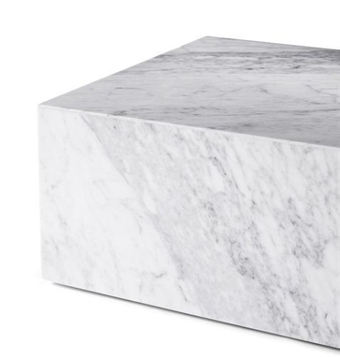Audo Copenhagen Sockel, niedrig, H: 27 cm – Weißer Carrara-Marmor. VORBESTELLUNG: SEPTEMBER 2025