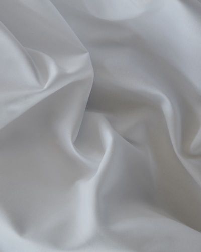 CPH Living Split Sheet Satin aus ägyptischer Baumwolle U80 180 x 200 x 7 cm – Weiß
