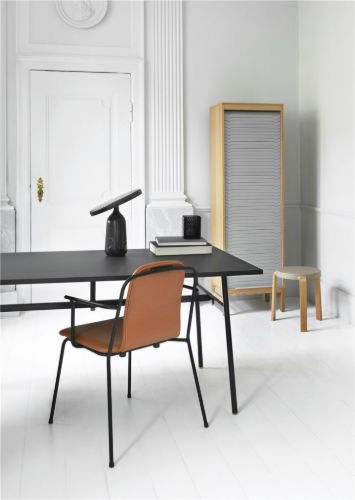 Normann Copenhagen Tap Hocker H: 43 cm – Walnuss/Sand