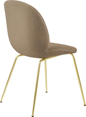 GUBI Beetle Esszimmerstuhl, vollständig gepolstert, helles Bouclé, SH: 45 – Messing/003