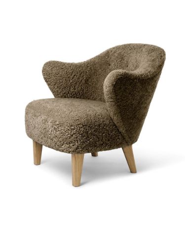 Audo Copenhagen Ingeborg Loungestol SH: 40 cm - Sheepskin Sahara/Eg