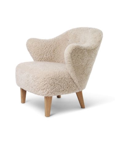Audo Copenhagen Ingeborg Loungestol SH: 40 cm - Sheepskin Moonlight/Eg