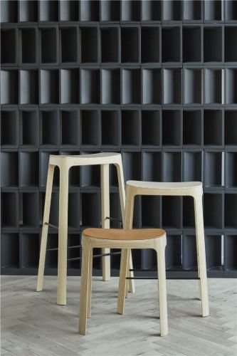 Please Wait to be Seated. Crofton Thekenhocker H: 65 cm – Nordische Kiefer