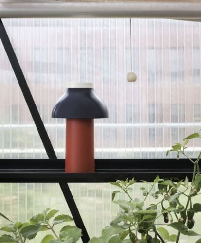 HAY PC Tragbare Tischlampe H: 22 cm – Dusty Red