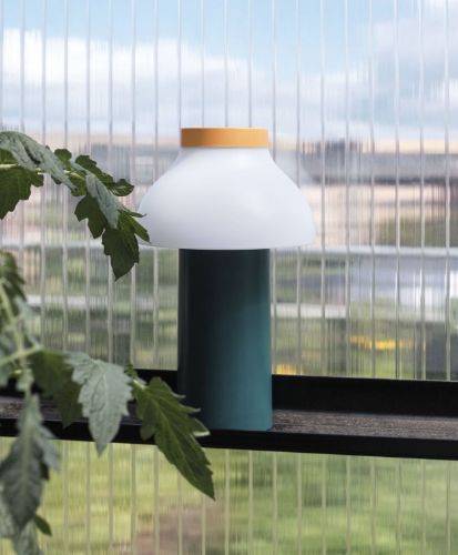 HAY PC Tragbare Tischlampe H: 22 cm – Ozeangrün