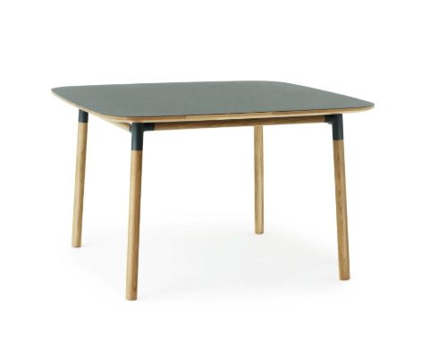 Normann Copenhagen Form Spisebord 120x120cm - Grøn/Eg