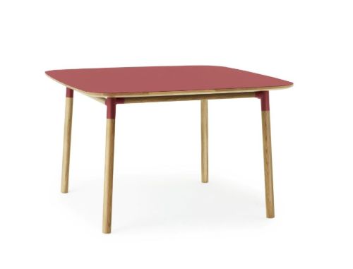 Normann Copenhagen Form Spisebord 120x120cm - Rød/Eg