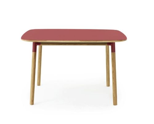 Normann Copenhagen Form Esstisch 120x120cm - Rot/Eiche