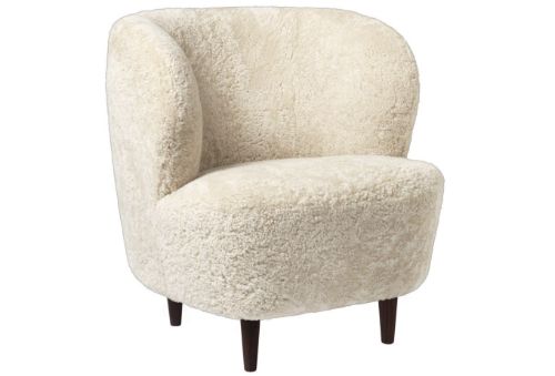 GUBI Stay Lounge Chair Fully Upholstered SH: 40 cm - Moonlight/Smoked Oak