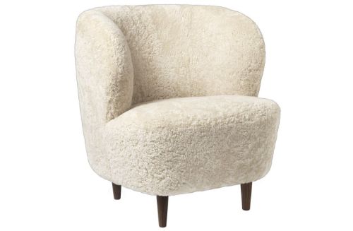 GUBI Stay Lounge Chair Fully Upholstered SH: 40 cm - Moonlight/American Walnut