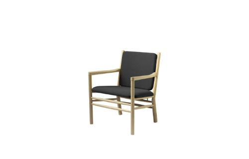 FDB Furniture J147 Sessel SH: 40,9 cm – Eiche / Dunkelgrau