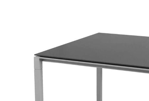 Cane-line Outdoor Pure Gartentisch 100x100 cm - Hellgrau/Neroschwarze Keramik