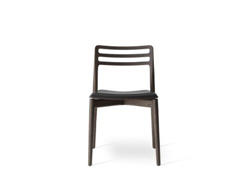 Vipp 481 Cabin Chair SH: 45,5 cm – Dunkle Eiche mit schwarzem Leder