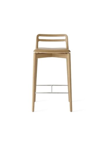 Vipp 484 Cabin Counterhocker SH: 67 cm – Helle Eiche/Sandleder
