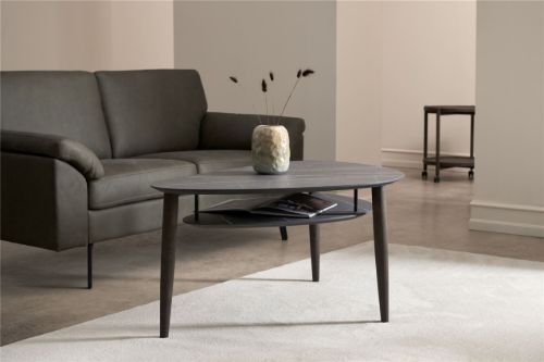 Thomsen Furniture Katrine Sofabord m. Hylde 68x101 cm H: 50 - Røget Eg / Shadow Ker Laminat
