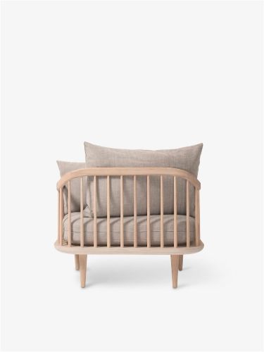 &Tradition Fly SC1 Lounge Chair SH: 40 cm – Weiß geölte Eiche/Beige Hot Madison 074