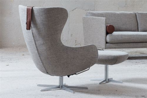 Søren Lund SL 407 Sessel mit Nackenkissen SH: 42 cm – Main Line Flachs/Genova Nougat-Leder/Satin-Chrom-Gestell mit Drehgelenk