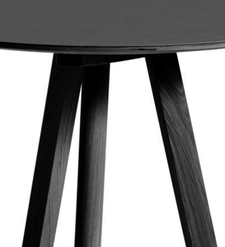 HAY CPH 20 Runder Tisch Ø: 70 cm – Schwarz lackierte massive Eiche/Schwarzes Linoleum