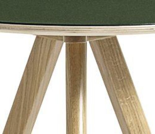 HAY CPH 20 Runder Tisch Ø: 50 cm – Lackierte massive Eiche/Grünes Linoleum