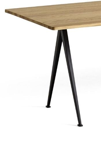 HAY Pyramide Tisch 02 250x85 cm – Schwarz pulverbeschichteter Stahl/klar lackierte Eiche