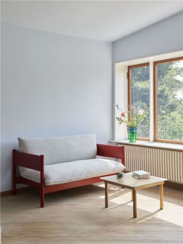 HAY Arbor Club Sofa B: 150 cm – Nevada NV0500S / geölter, gewachster massiver Walnuss