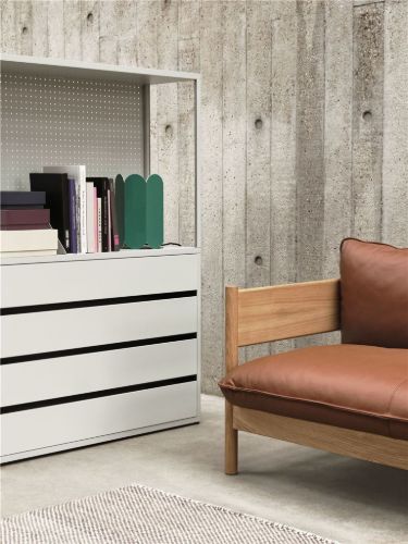 HAY Arbor Club Sofa B: 150 cm – Nevada NV2488S / Schwarz wasserlackierte massive Buche