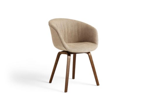 HAY AAC 23 Soft About A Chair SH: 46 cm - Lacquered Walnut Veneer/Linen Grid Dark Beige