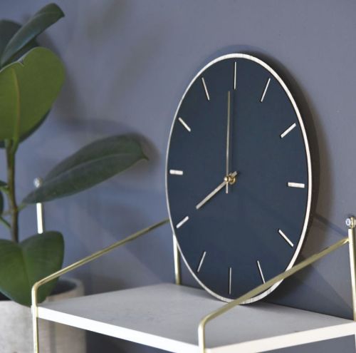 Handgefertigte Wanduhr, Auge: 28 cm – Rauchblaue Eiche/Gold
