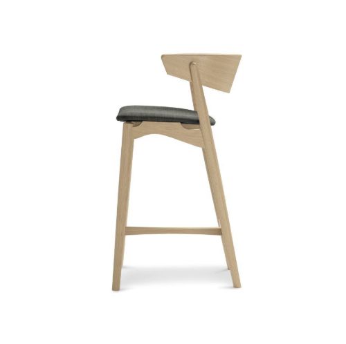 Sibast Furniture No 7 Barhocker SH: 65 cm – Weiße Öleiche / Remix 133 Dunkelgrau