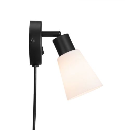 Nordlux Cole Wandleuchte m. Neigung Ø: 8 cm - Opalglas/Schwarz OUTLET