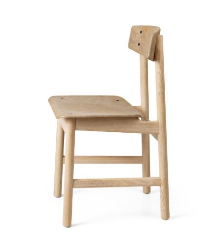 Mater Conscious Chair BM3162 SH: 46 cm – Geseifte Eiche Kaffeelicht